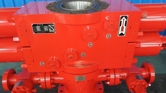 Dimensione del foraggio 7-1/16" Equipaggiamento di prevenzione di esplosioni di perforazione nei giacimenti petroliferi doppio tipo BOP Ram