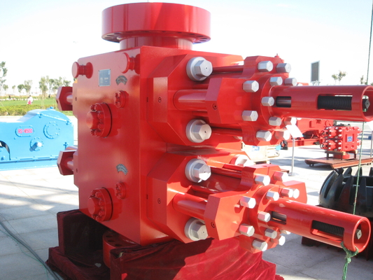 Dimensione del foraggio 7-1/16" Equipaggiamento di prevenzione di esplosioni di perforazione nei giacimenti petroliferi doppio tipo BOP Ram