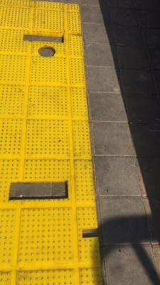 27 1/2 pollici Anti-Slip Mat Tavolo rotativo Giallo Colore 2100MM*1600MM Mat per perforazione