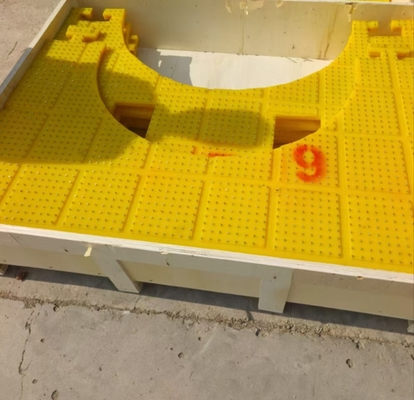 2200X1800 MM Tavolo rotante Mat anti-slip Materiale PU Giallo Colore Con Chiodi In Acciaio