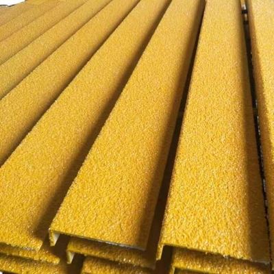 FRP anti-slip staircase nasing anti-slip mat superficie di rivestimento resina Iso AS4586 per la scala del campo petrolifero