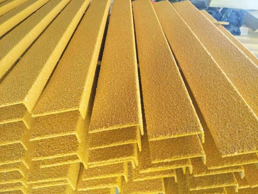 FRP anti-slip staircase nasing anti-slip mat superficie di rivestimento resina Iso AS4586 per la scala del campo petrolifero