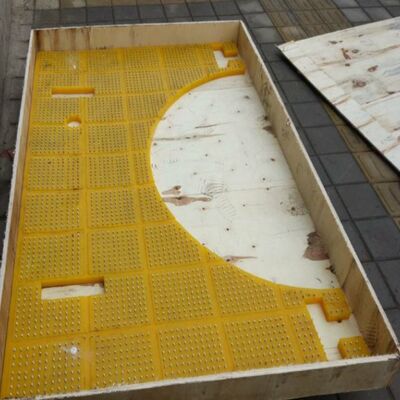 Tappetino Antiscivolo per Tavola Rotante in Poliuretano Resistenza alla Trazione 45Mpa ISO 9001 Adatto per Ambienti di Piattaforma di Impianti di Perforazione