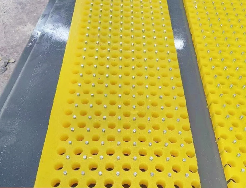 Tappetino antiscivolo da tavolo rotante resistente all'usura per la piattaforma di perforazione del giacimento di petrolio Materiale poliuretanico